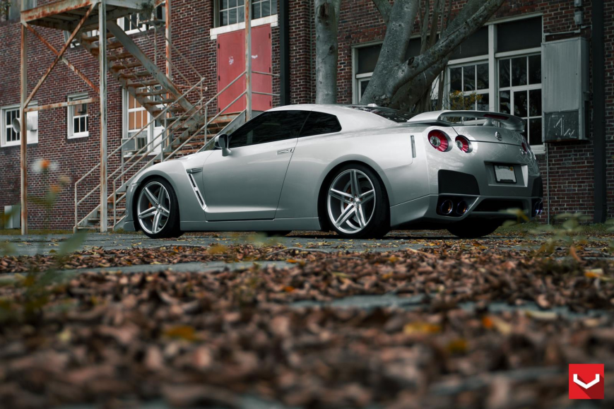 Nissan GTR   CV5
