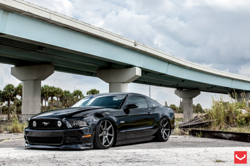 Ford Mustang   CV7