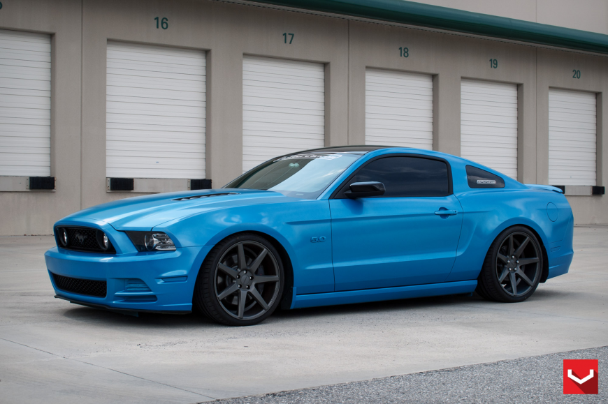 Ford Mustang   CV7