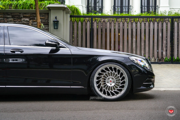Mercedes S-Class на дисках Vossen ML-R2 Mercedes S-Class на дисках Vossen ML-R2