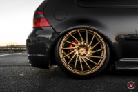   Vossen: VW Golf   Vossen VPS-305T